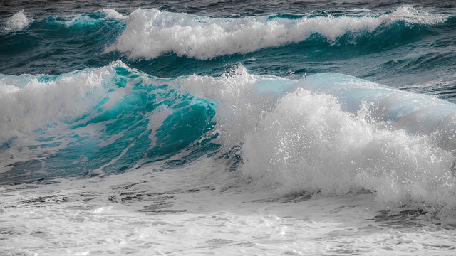 波の画像